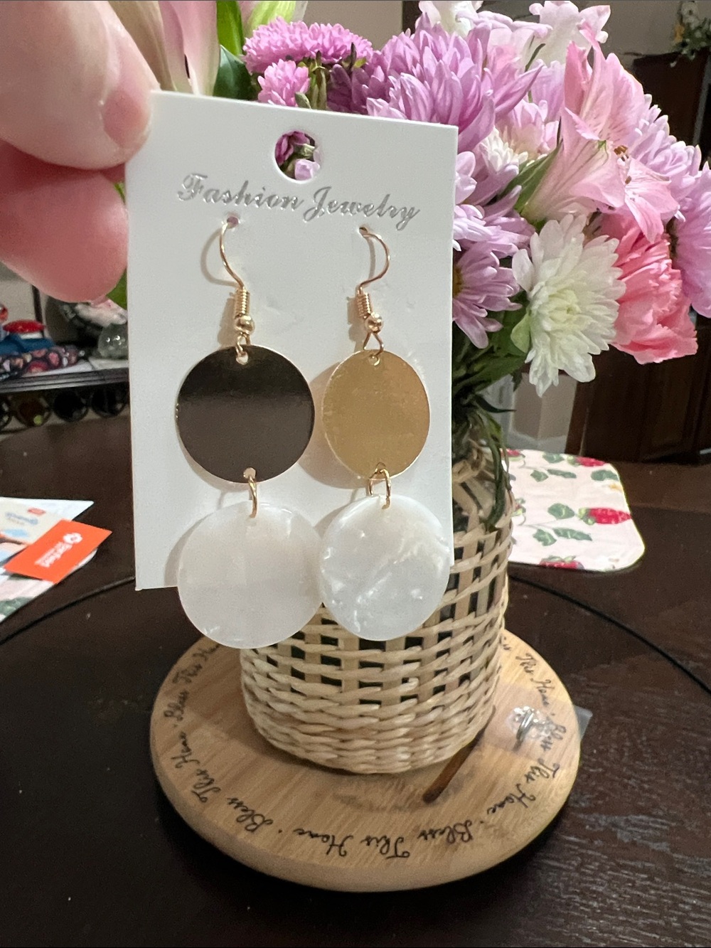 New Fashion Jewelry Gold and Cream Layered Disc Drop Earrings